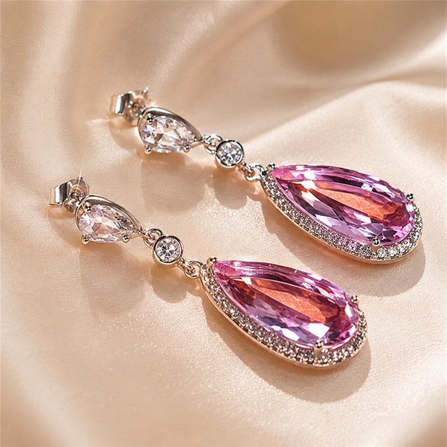 Rose Royale – Elegance That Leaves a Lasting Impression NVR-0598