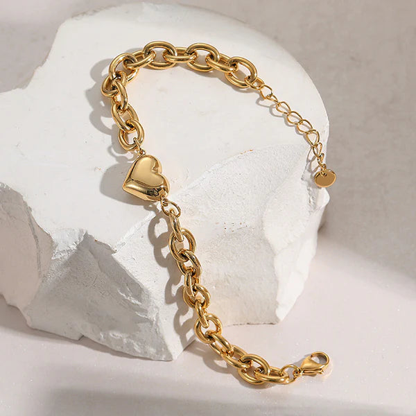 NAVIIRA Forever Heart Embrace Bracelet