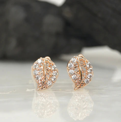 Leaf Design Stud Earrings NVR-0058