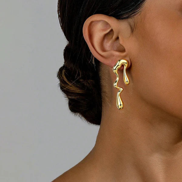Freeform — Abstract Wavy Gold Drop Earrings NVR-0547