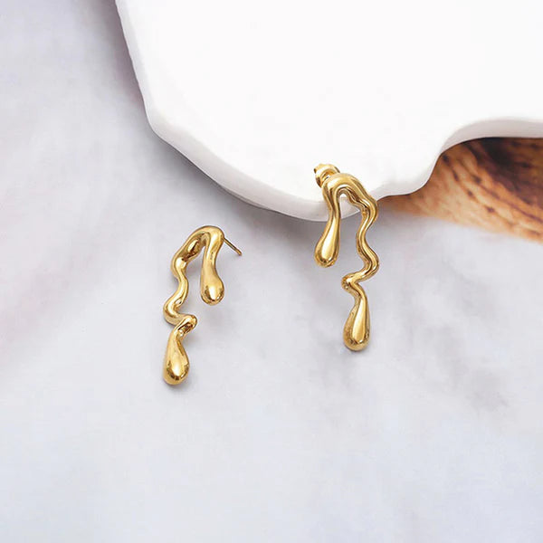 Freeform — Abstract Wavy Gold Drop Earrings NVR-0547