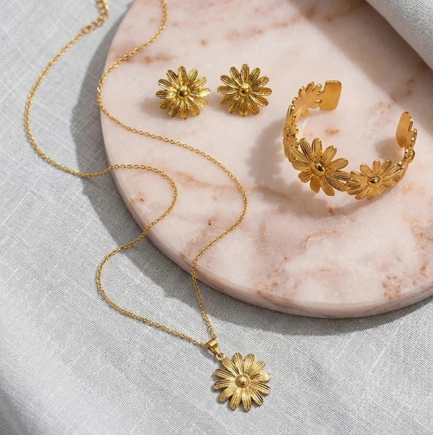 Gold Daisy Flower Jewellery Set NVR-0447
