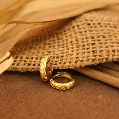 Gold Patterned Hoop Earrings NVR-0052