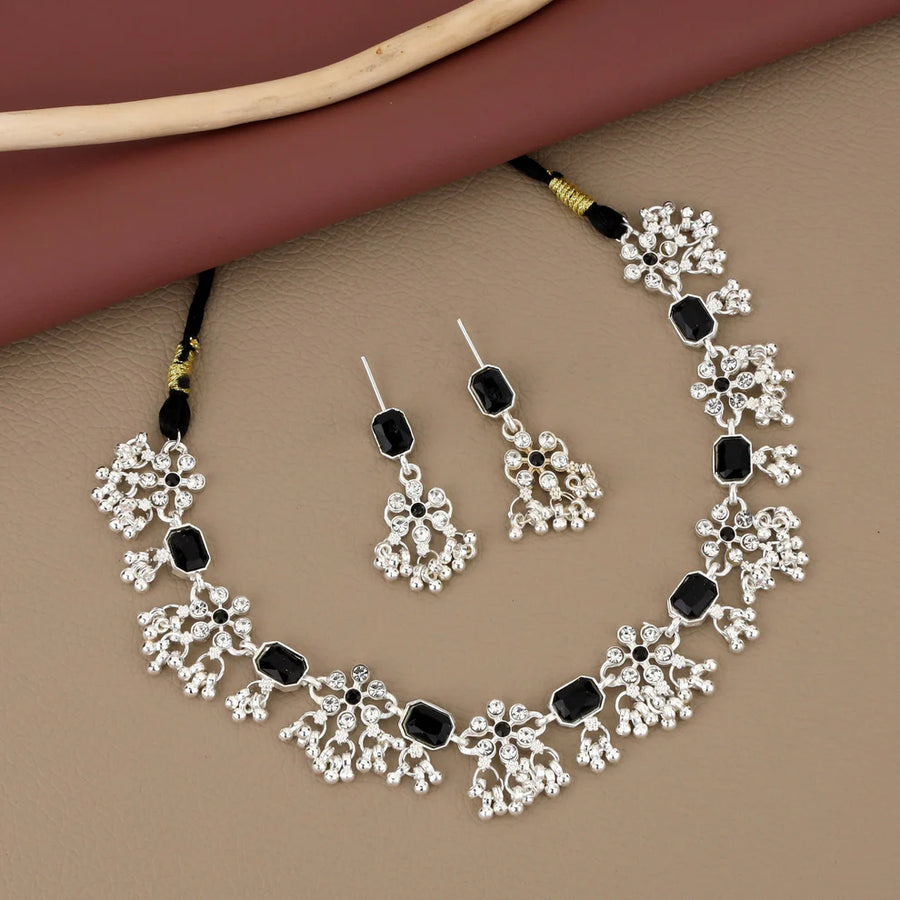 Elegant Floral Necklace Set NVR-0112
