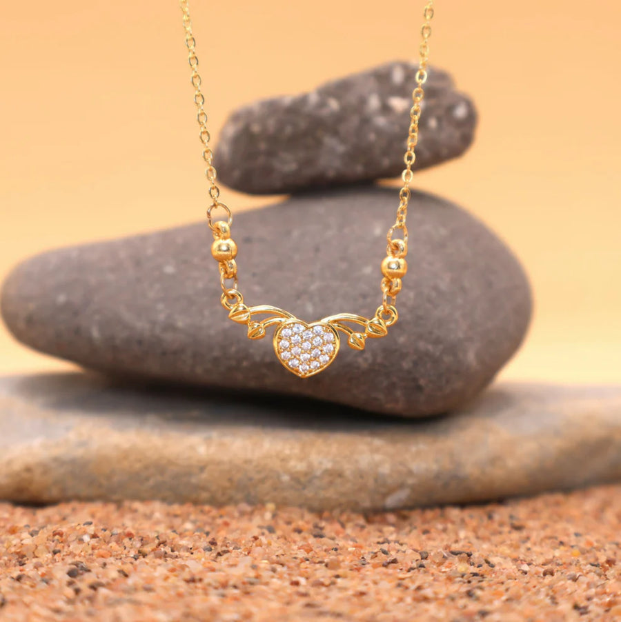Gold Heart Pendant Necklace NVR-0172