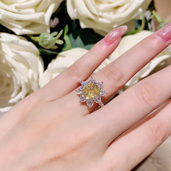 NAVIIRA Aurora Crystal Blossom Ring