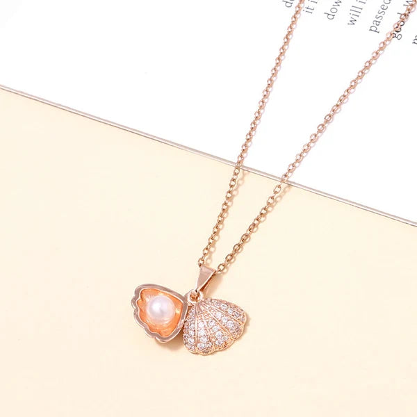 NAVIIRA Coral Glow Pendant