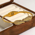NAVIIRA Leaf Glow Bracelet