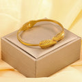 NAVIIRA Leaf Glow Bracelet