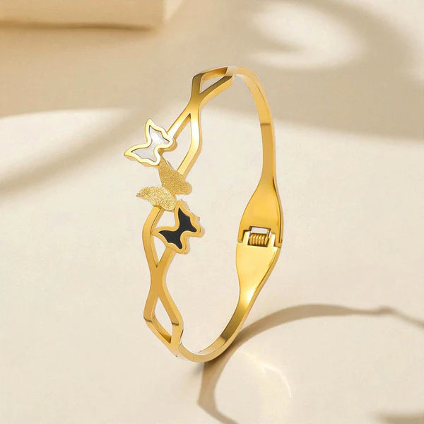 Butterfly Kiss Cuff NVR-0580