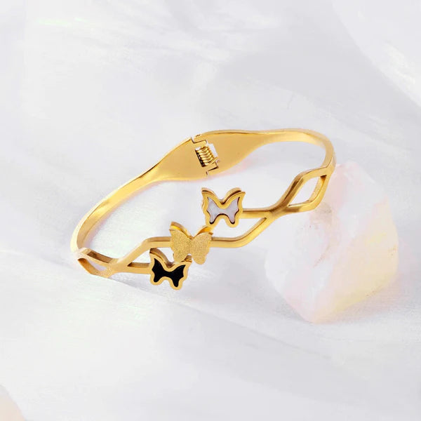 Butterfly Kiss Cuff NVR-0580
