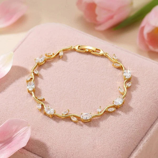 NAVIIRA Snow White Tulip Bracelet