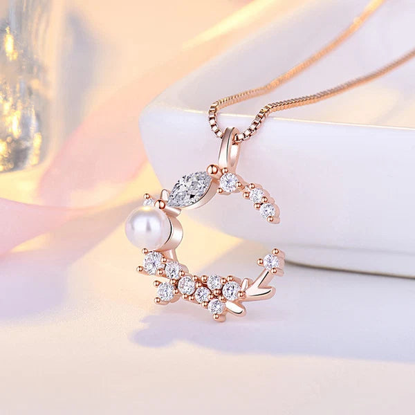 NAVIIRA Elsa Moon Pendant