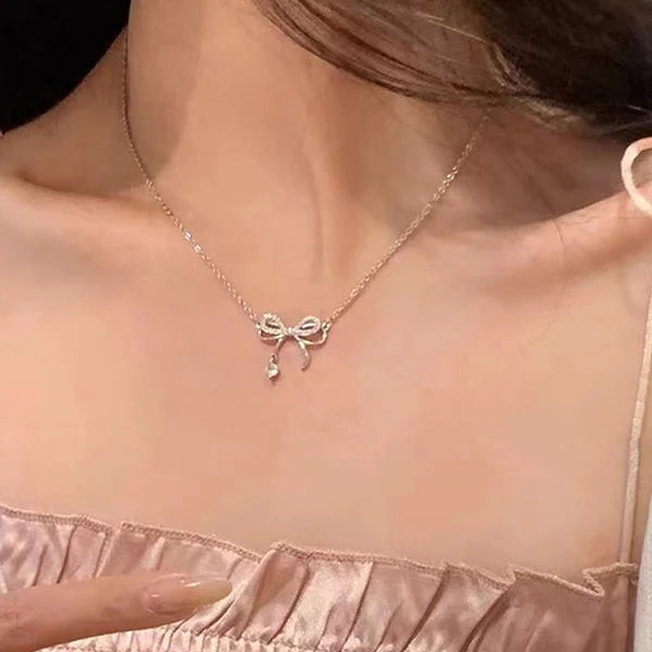 NAVIIRA Rapunzel Infinity Pendant