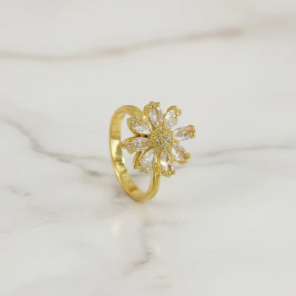 NAVIIRA Aurora Star Glow Ring